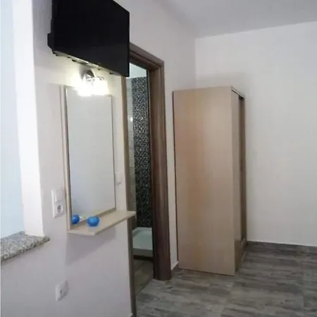 Studio Γιαννησ 公寓 尼欧波洛伊
