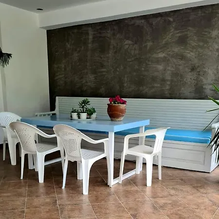 Studio Γιαννησ 公寓 尼欧波洛伊